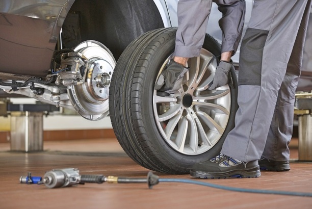 4 Wheel Alignment Bradford